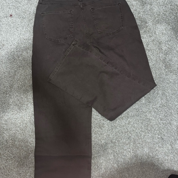 brown f21 90’s fit jeans - Picture 2 of 3